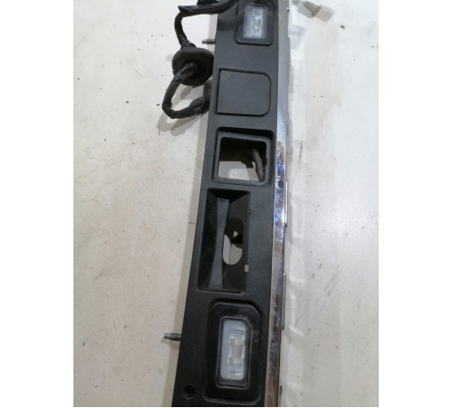 Накладка крышки багажника ( молдинг )