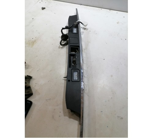 Накладка крышки багажника ( молдинг )