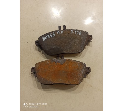 Тормозные колодки(передние правые)