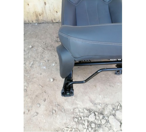 Сиденье переднее правое