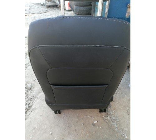 Сиденье переднее правое