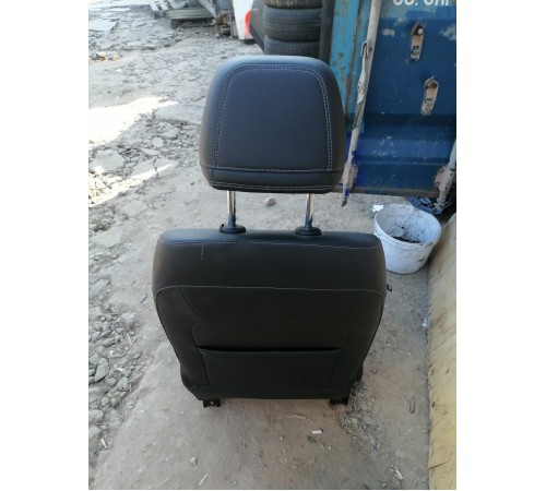 Сиденье переднее правое