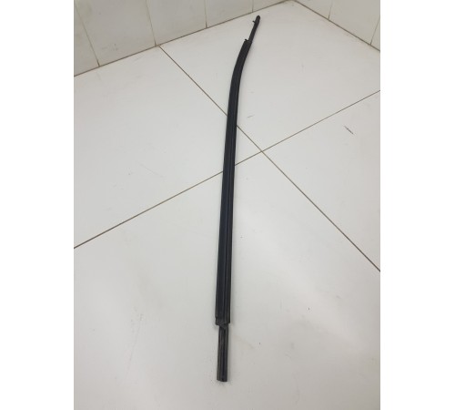 Уплотнитель стекла передний правый внешний