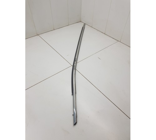 Уплотнитель стекла передний правый внешний