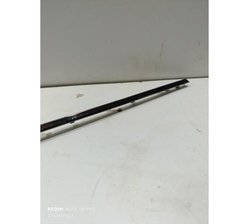 Накладка обшивки двери передняя левая