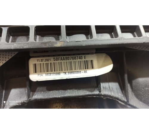 Подушка безопасности переднего пассажира