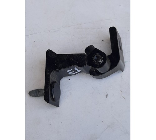 Петля двери(задняя правая верхняя)