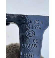 Петля двери(задняя правая верхняя)