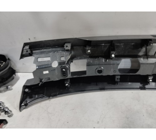 Накладка крышки двери багажника