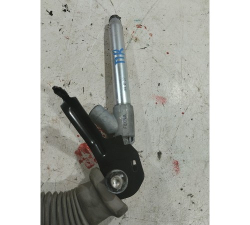 Пиропатрон ремня безопасности с ответной частью передний правый