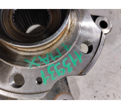 Ступица передняя правая