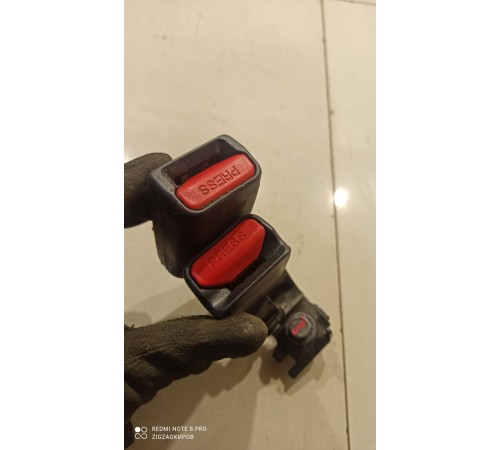 Ответная часть ремня безопасности задняя левая