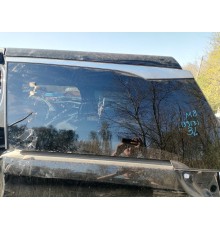 Стекло заднее левое,глухое