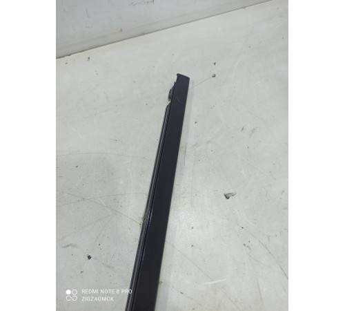 Уплотнитель стекла (задний левый наружный)