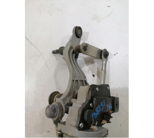 Трапеция стеклоочистителей в сборе