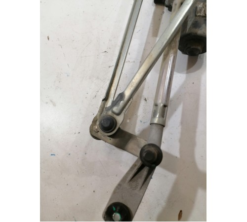 Трапеция стеклоочистителей в сборе