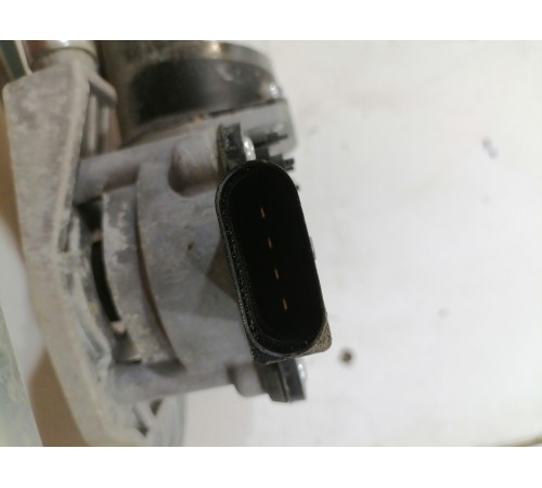 Трапеция стеклоочистителей в сборе