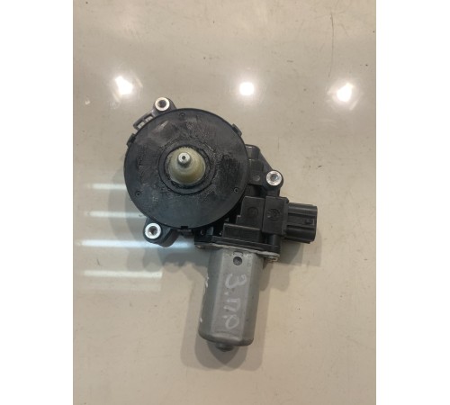 Моторчик стеклоподъемника (задний, правый)