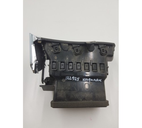 Воздушный дефлектор передний правый