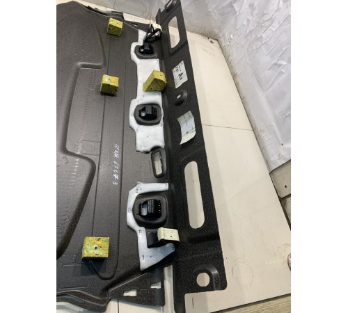 Задняя полка