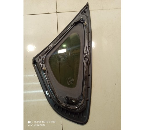 Глухое стекло(заднее правое)