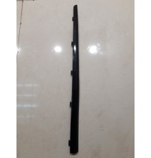 Молдинг глухого стекла (задний, левый)