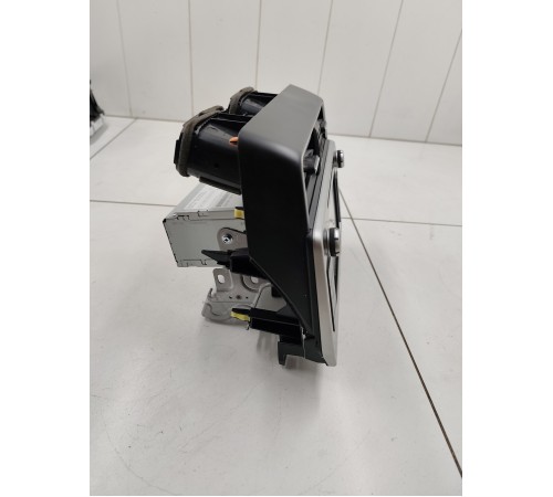 Магнитола (мультимедиа)