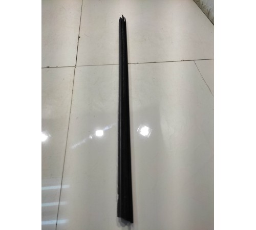 Уплотнитель стекла (передний, левый, внутренний)