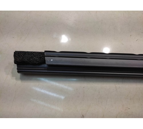 Уплотнитель стекла (передний, левый, внутренний)