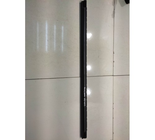 Уплотнитель стекла (передний, левый, внутренний)