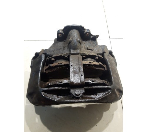 Суппорт передний правый