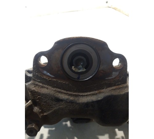 Суппорт передний правый