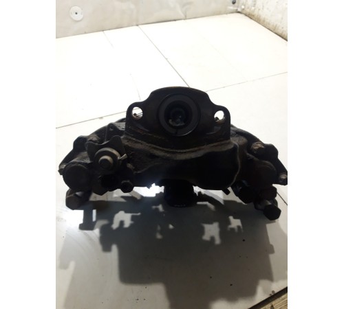 Суппорт передний правый