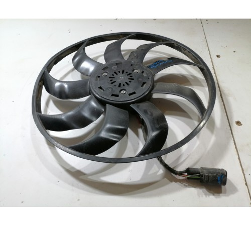 Вентилятор охлаждения двигателя