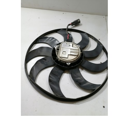 Вентилятор охлаждения двигателя