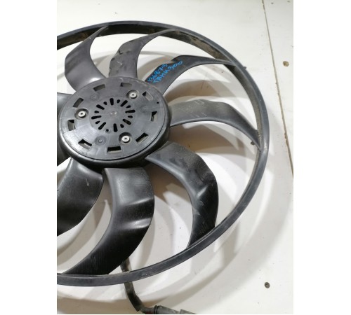 Вентилятор охлаждения двигателя