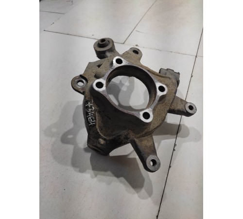 Поворотный кулак (задний, правый)