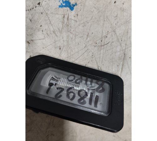 Плафон подсветки номера правый