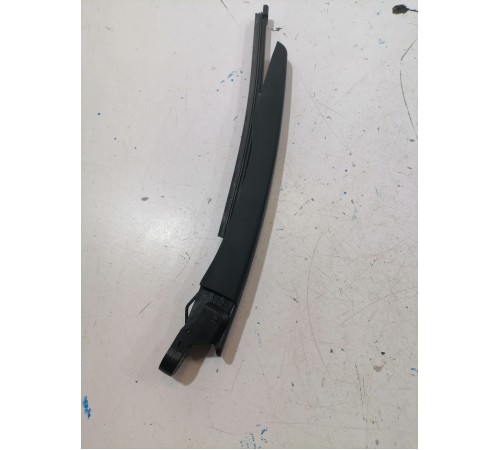 Поводок стеклоочистителя задний