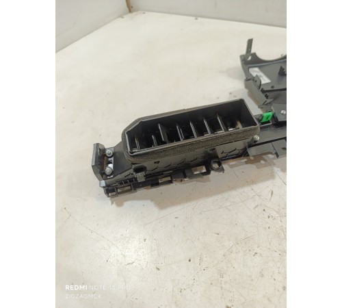 Кожух рулевой колонки с дефлектором