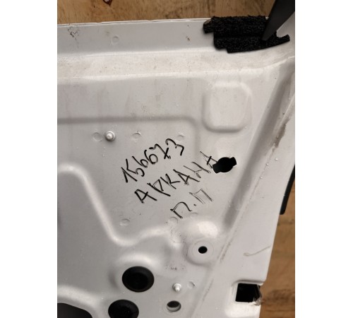 Дверь передняя правая