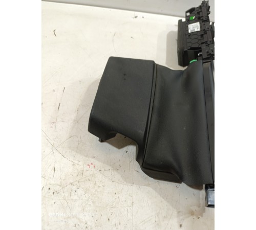 Кожух рулевой колонки с дефлектором