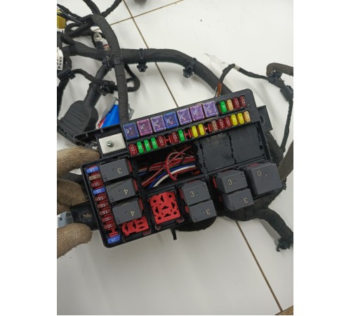 Электропроводка с монтажным блоком