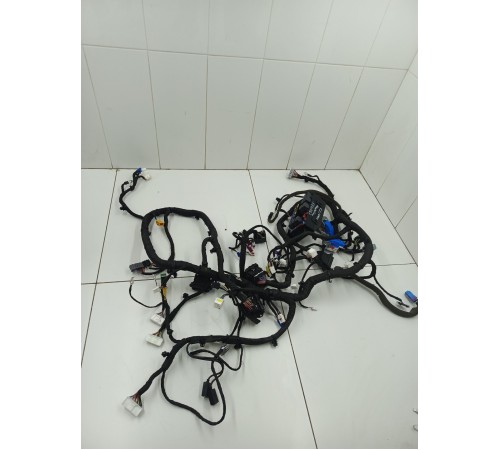 Электропроводка с монтажным блоком