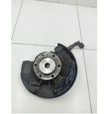 Кулак поворотный передний правый