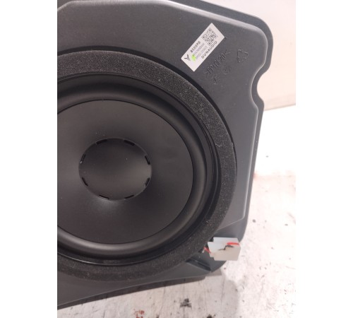 Динамик низкочастотный (сабвуфер)