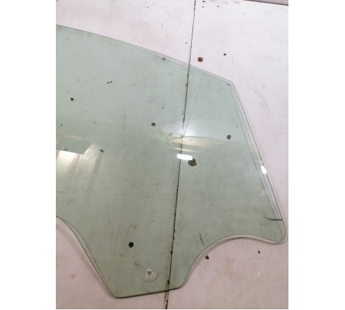 Стекло двери переднее правое