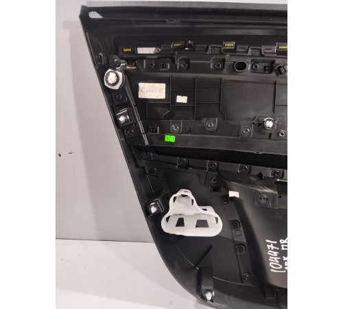 Обшивка двери(передняя правая)