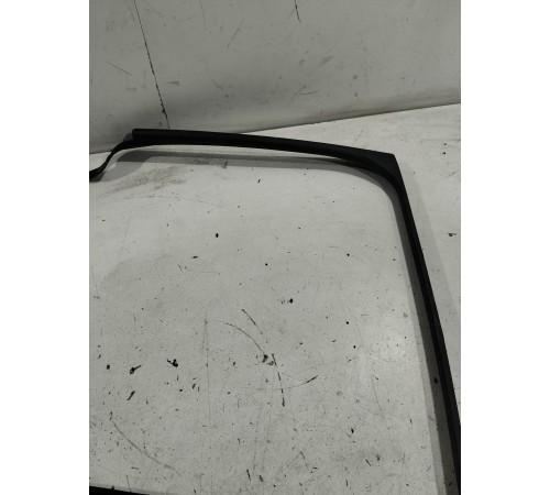 Накладка рамки двери (задняя левая)