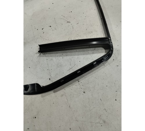 Накладка рамки двери (задняя левая)